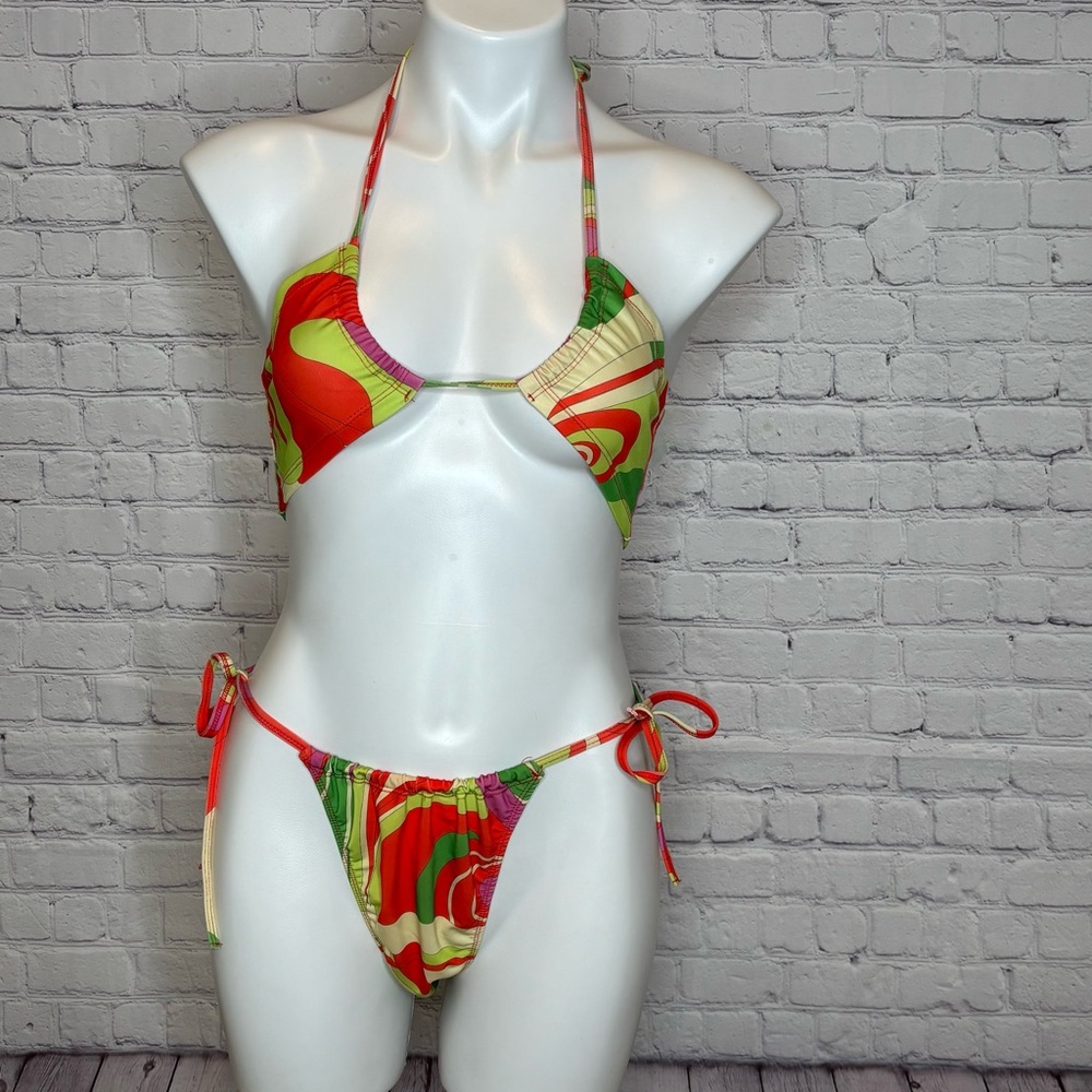 Pretty Little Thing Retro Print Halter Bikini Set Size 4 Top & 6 Bottom